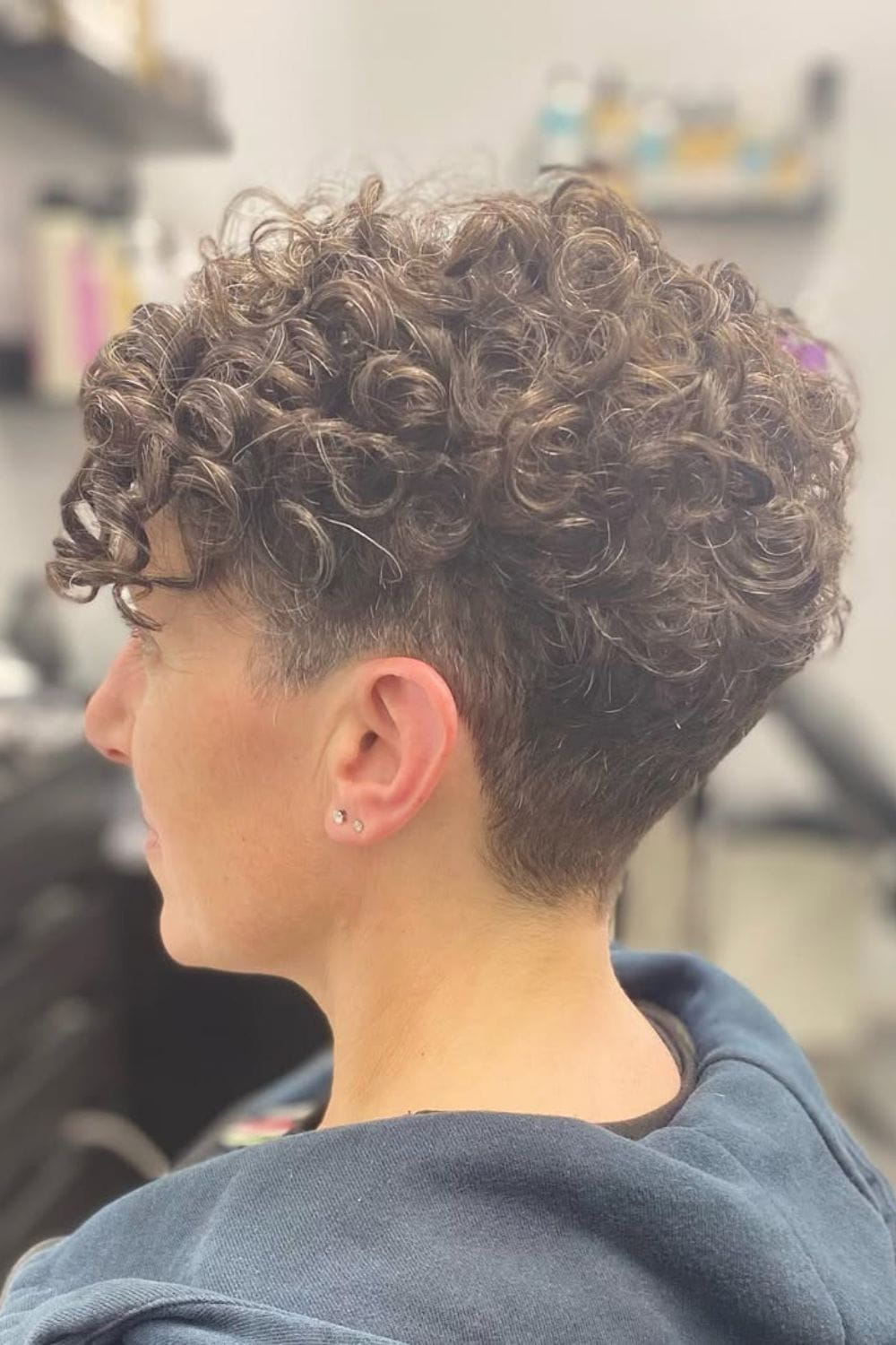 Cropped Curls